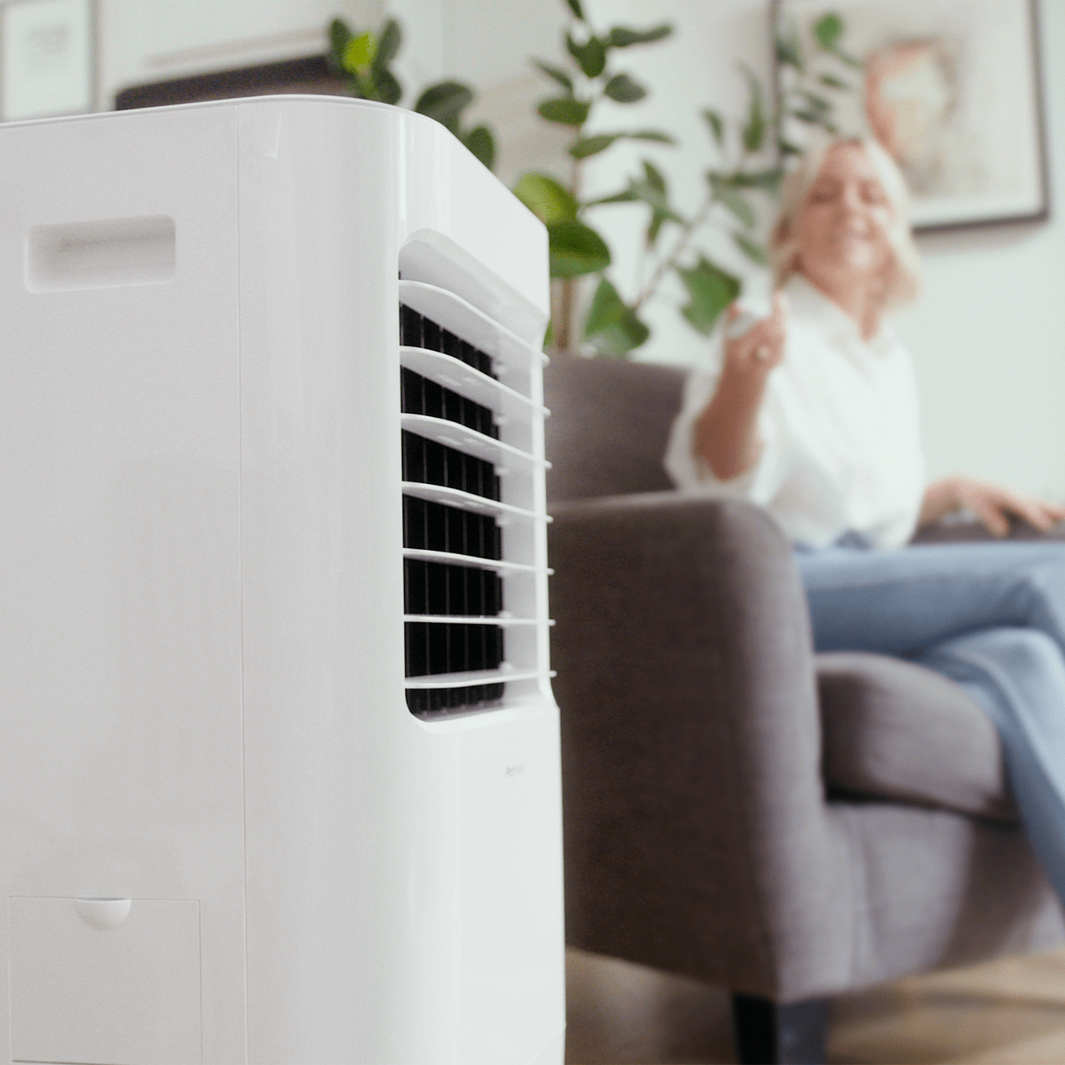 Refurbished - 10L Portable Air Cooler with 4 Operational Modes, 3 Fan Speeds, LED Display & Remote Control